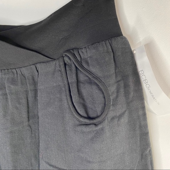 BCBGeneration Black Mini with Pockets - Picture 4 of 10